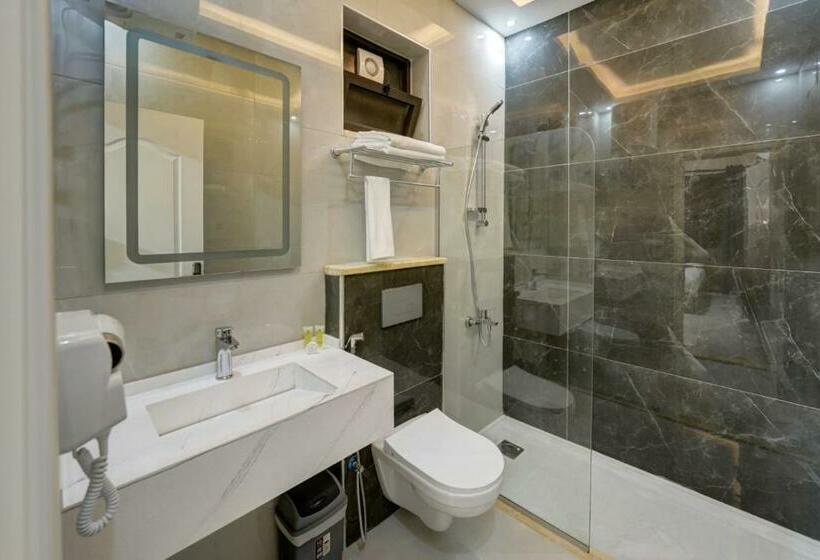 اتاق استاندارد سه نفره, Three Palms Suites