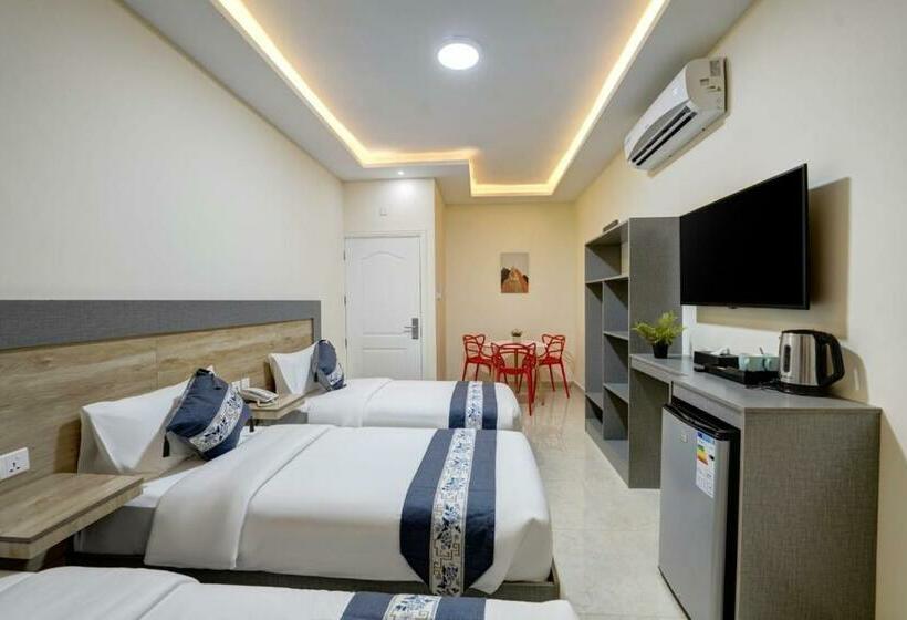 اتاق استاندارد سه نفره, Three Palms Suites