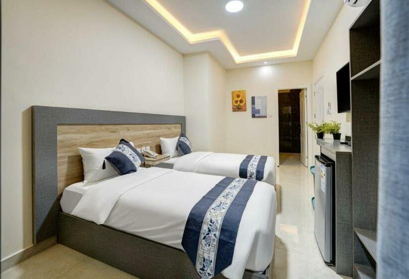 اتاق استاندارد, Three Palms Suites