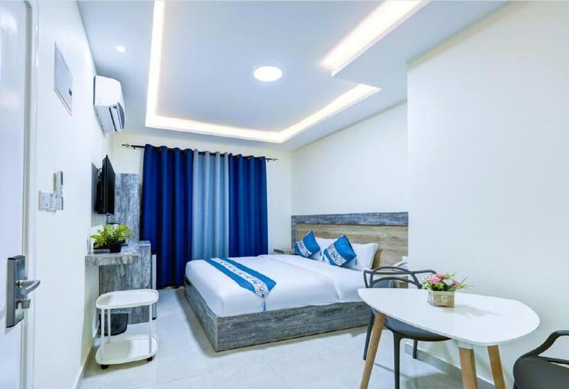 اتاق استاندارد, Three Palms Suites