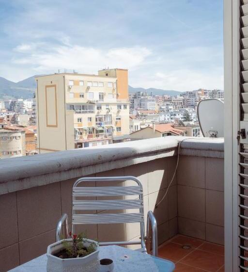 חדר דלוקס עם מרפסת, Albjona Guesthouse