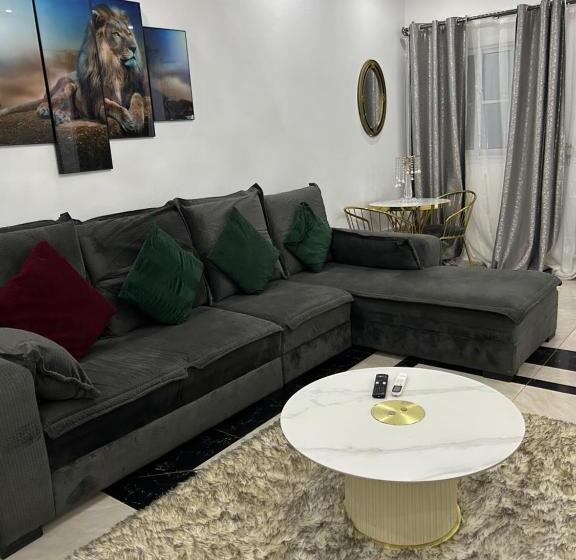 آپارتمان 1 خوابه با چشم‌انداز استخر, Deluxe Mansion