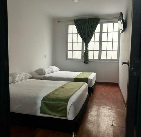 اتاق استاندارد سه نفره, Artistico