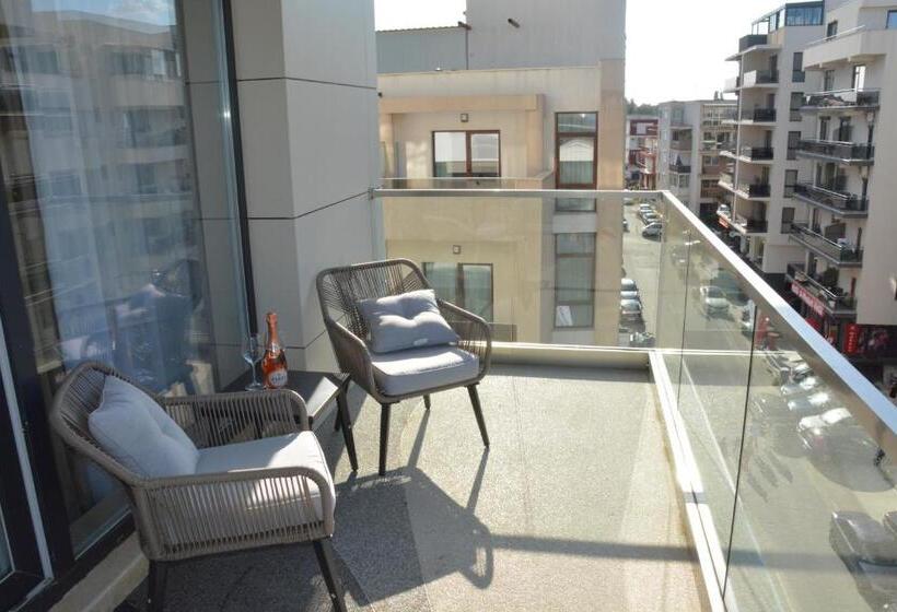 اتاق استاندارد با بالکن, Avangarde Sea Luxury Apartments