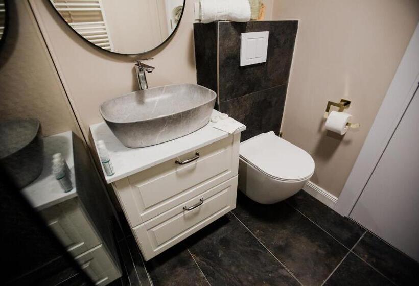 חדר סטנדרט עם מרפסת, Avangarde Sea Luxury Apartments