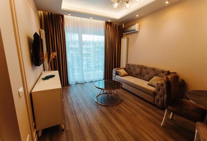 חדר סטנדרט עם מרפסת, Avangarde Sea Luxury Apartments