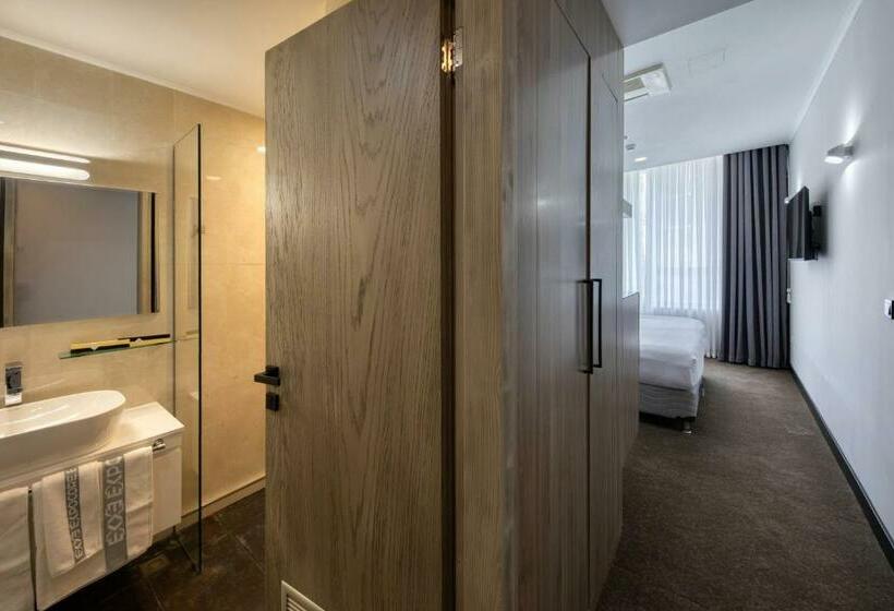 디럭스 룸, Expocore