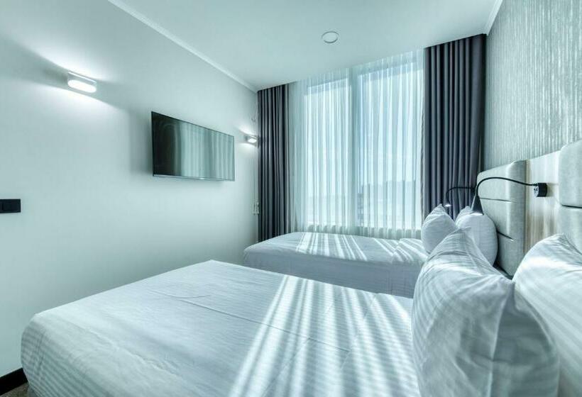 수피리어 트리플 룸, Expocore