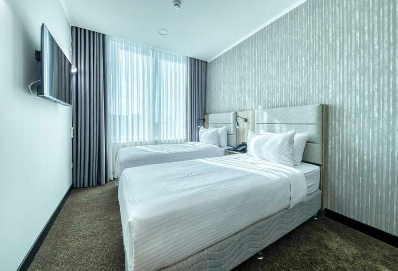 수피리어 트리플 룸, Expocore