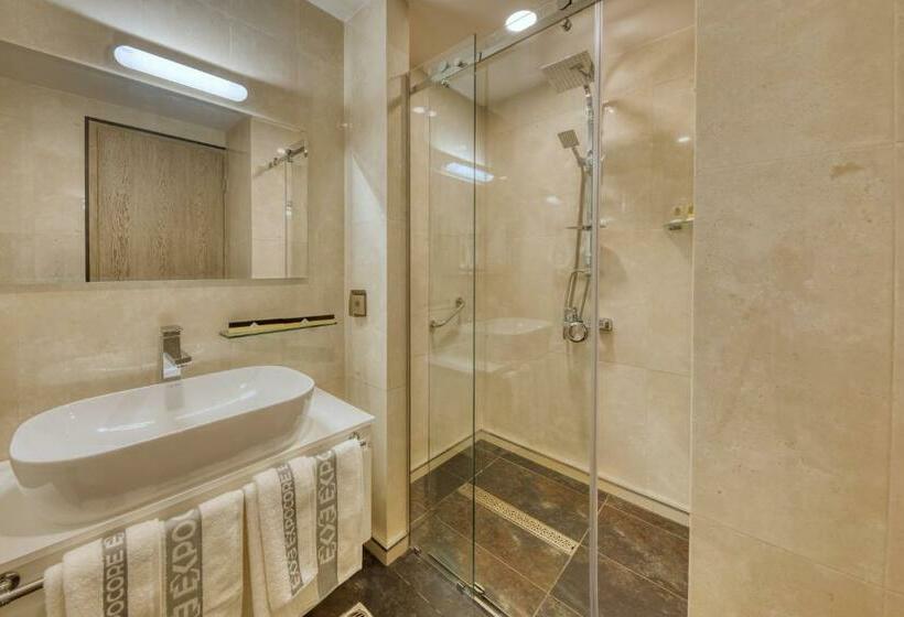 이그제큐티브 스위트, Expocore