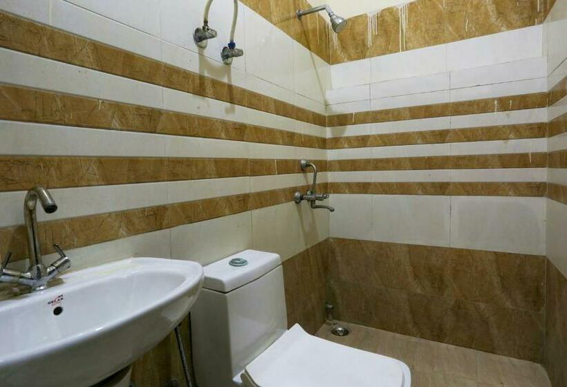 Quarto Triplo Clássico, Oyo Hello Home