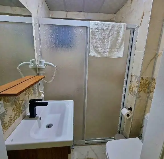 庭の見える１ベッドルームアパートメント, Paradise İmroz Butik Otel