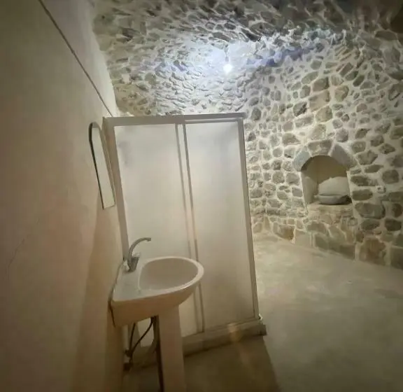 اتاق استاندارد سه نفره, Gılgamesh Butik Otel