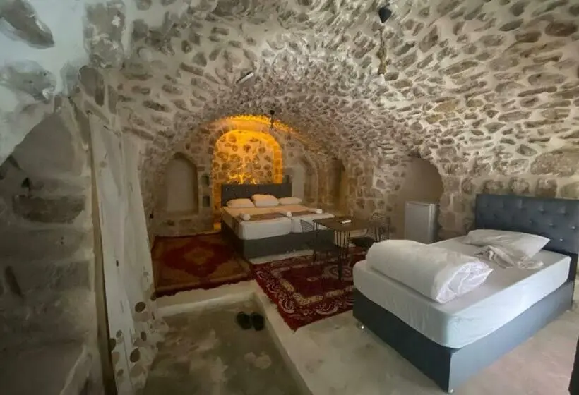 اتاق استاندارد سه نفره, Gılgamesh Butik Otel
