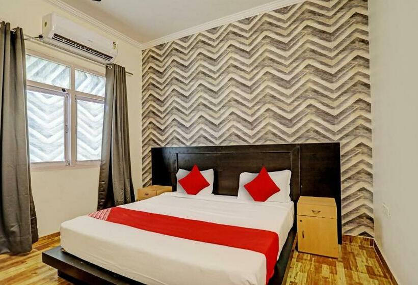 トリプルクラシックルーム, Oyo Flagship Hotel Jagdambey Residency