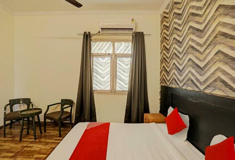 トリプルクラシックルーム, Oyo Flagship Hotel Jagdambey Residency