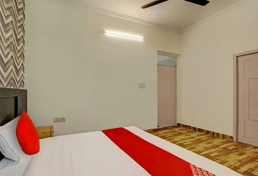 トリプルクラシックルーム, Oyo Flagship Hotel Jagdambey Residency