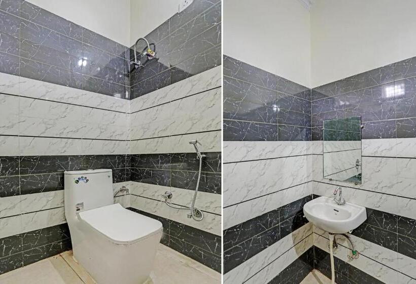 Трехместный Номер Классика, Oyo Flagship Hotel Jagdambey Residency