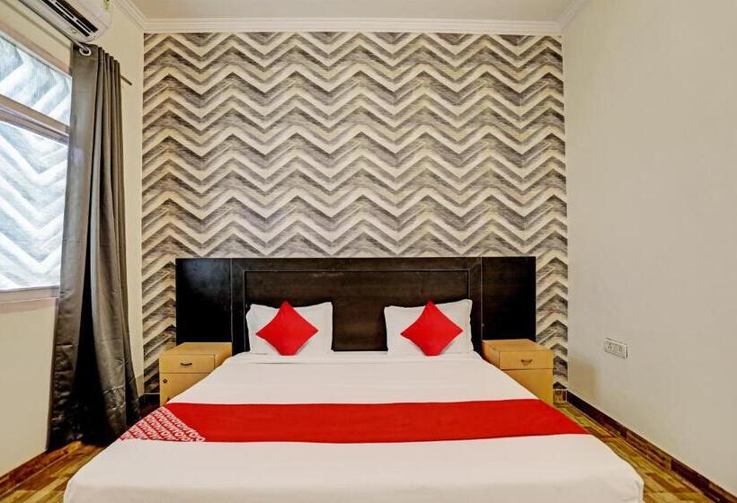 トリプルクラシックルーム, Oyo Flagship Hotel Jagdambey Residency