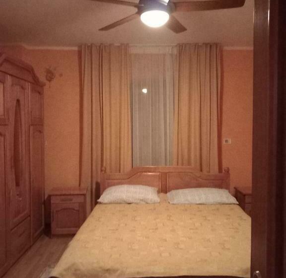 标准间, Casa Roman