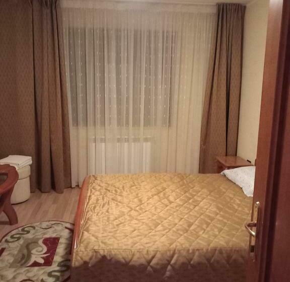 标准间, Casa Roman