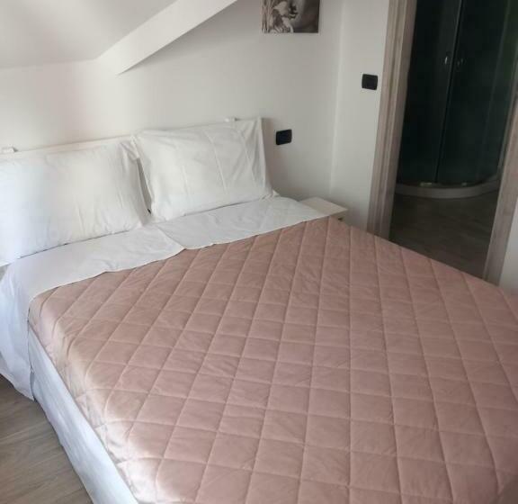 标准间, Casa Roman