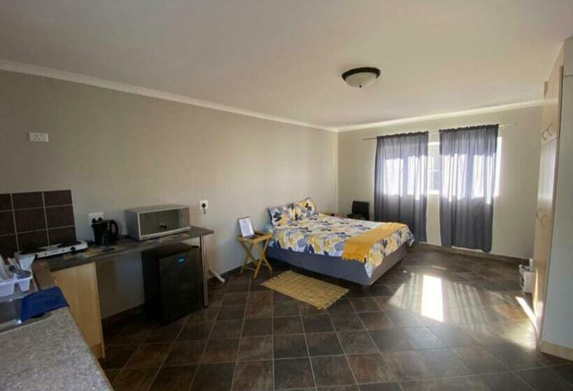 کلبه ییلاقی, The Meer Guesthouse & Self Catering