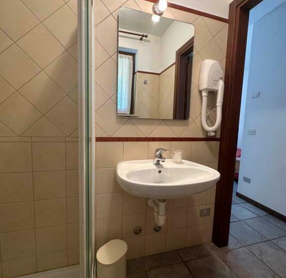 庭の見えるシングルルーム, Agriturismo Fioravante