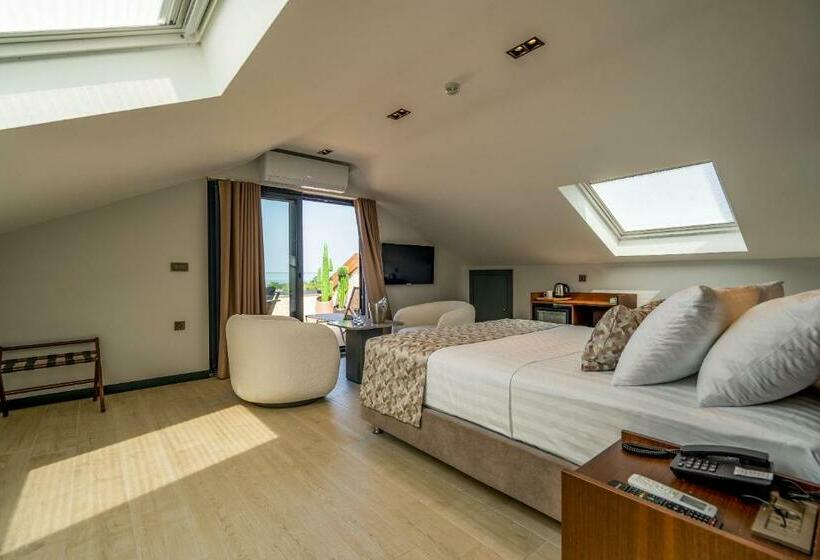 标准间带露台, La Miel Suites