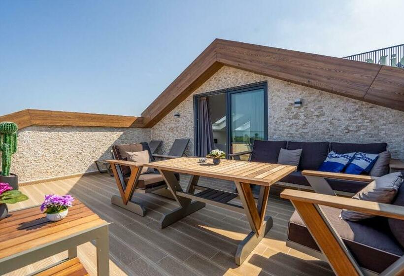 标准间带露台, La Miel Suites