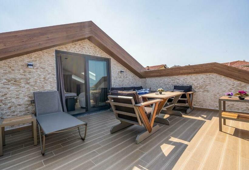 标准间带露台, La Miel Suites