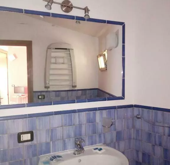 トリプルクラシックルーム, B&b Al Centro Storico