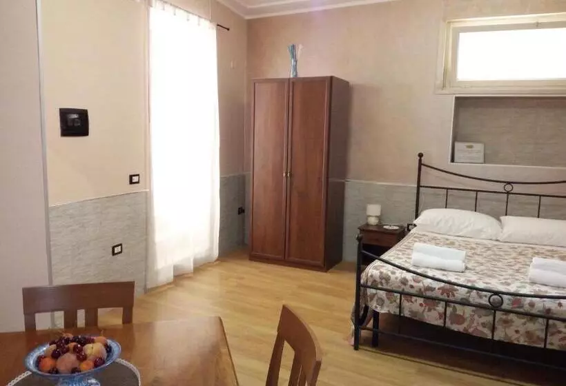 ファミリーステューディオ, B&b Al Centro Storico