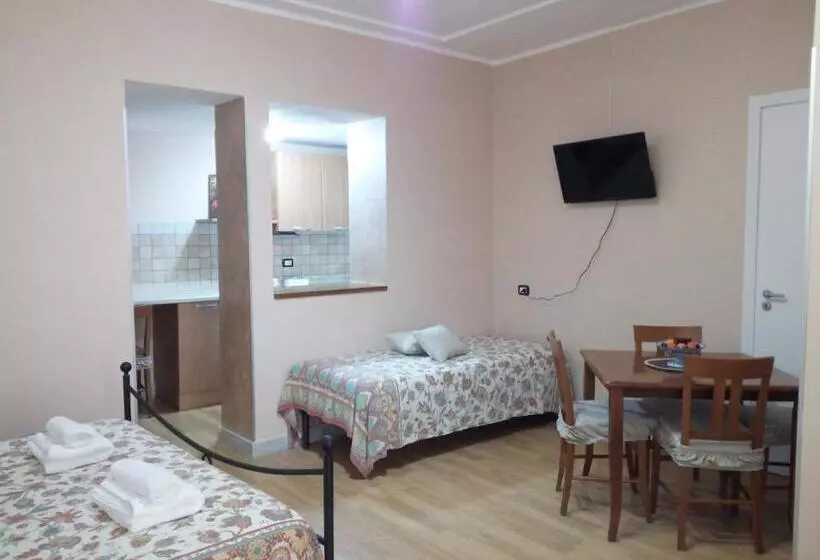 ファミリーステューディオ, B&b Al Centro Storico