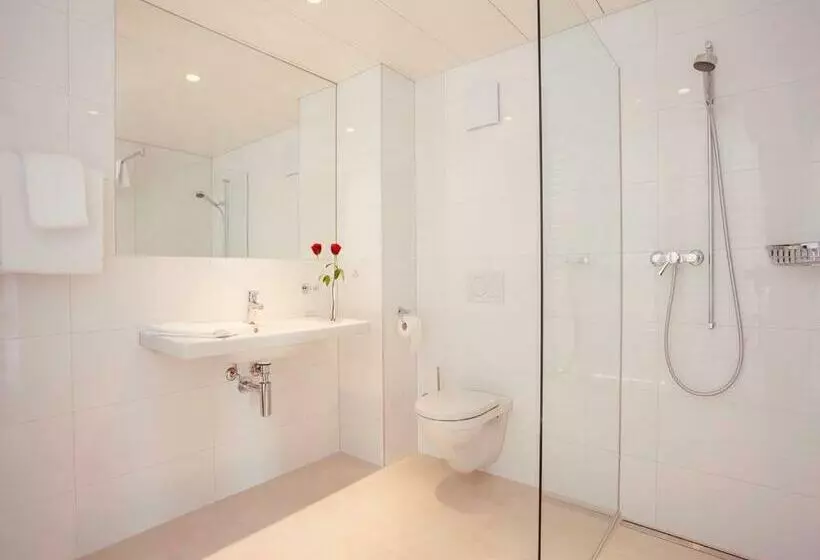 استودیوی سوپریور, Los Lorentes Hotel Bern Airport