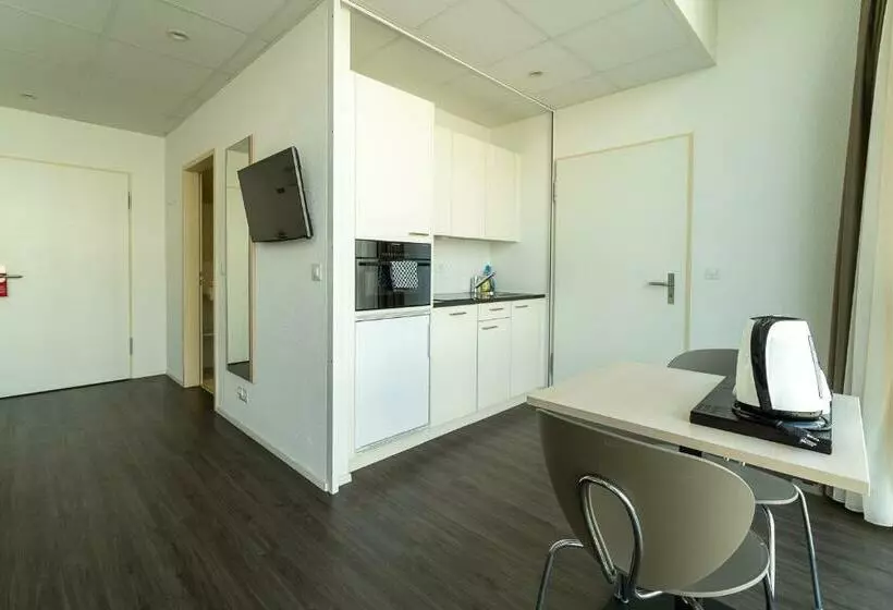 استودیوی لوکس, Los Lorentes Hotel Bern Airport