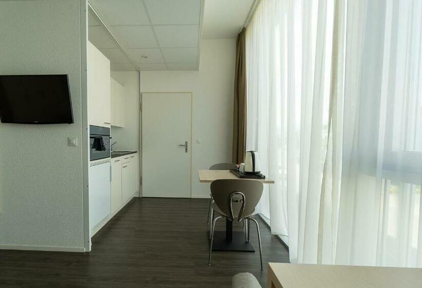Студия Deluxe, Los Lorentes Hotel Bern Airport