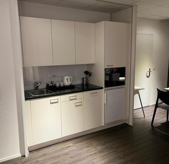 إستديو عائلى, Los Lorentes Hotel Bern Airport