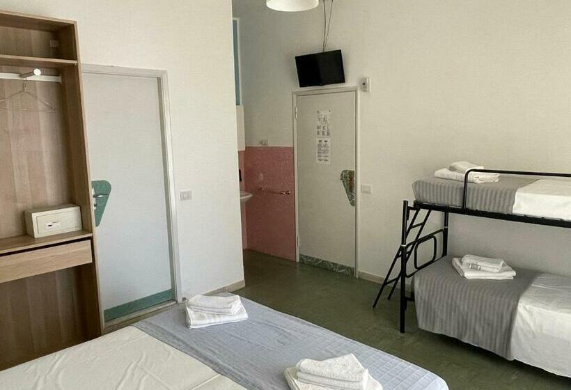 اتاق استاندارد چهار تخته, Aloha