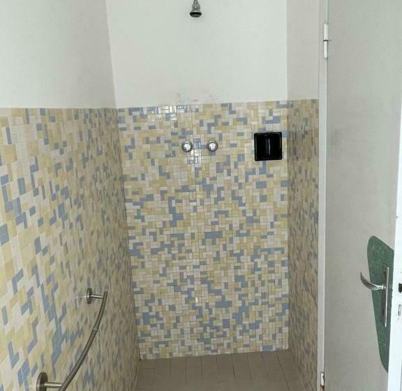 اتاق استاندارد چهار تخته, Aloha