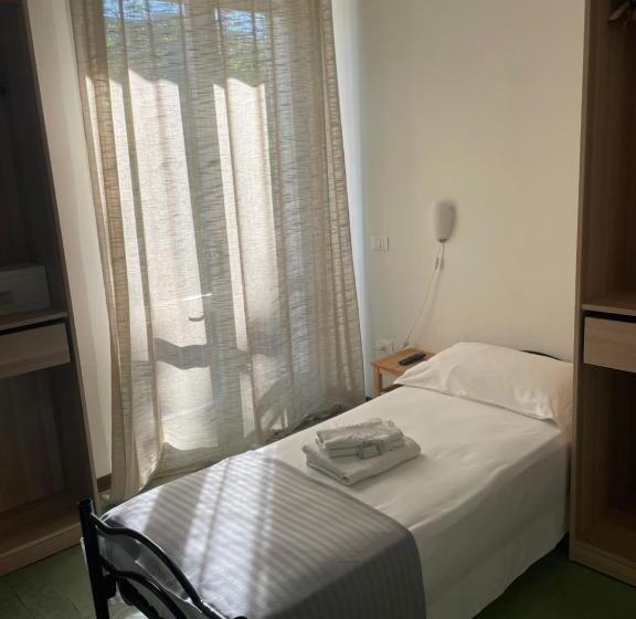 اتاق استاندارد سه نفره, Aloha