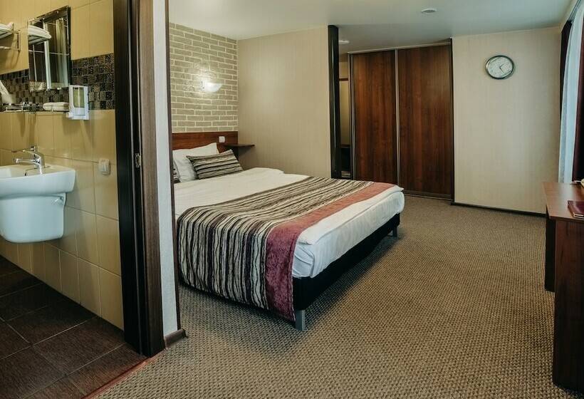 اتاق استاندارد, Avrora