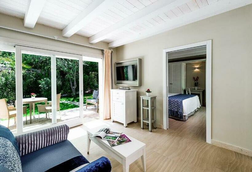 بنجلو عائلى, Forte Village Resort  Bouganville