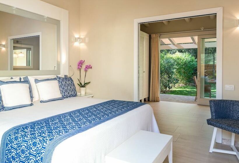 بنجلو عائلى, Forte Village Resort  Bouganville