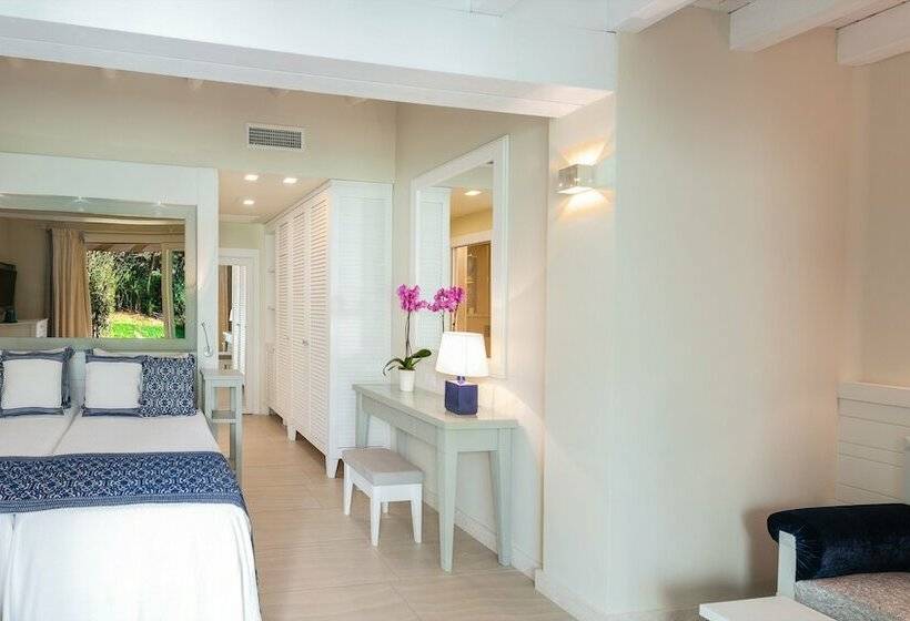 بنجلو عائلى, Forte Village Resort  Bouganville