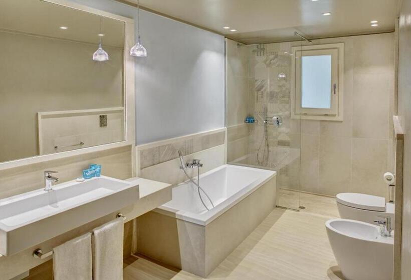 بنجلو عائلى, Forte Village Resort  Bouganville