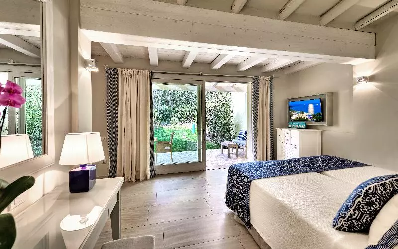 デラックスバンガロー, Forte Village Resort Bouganville