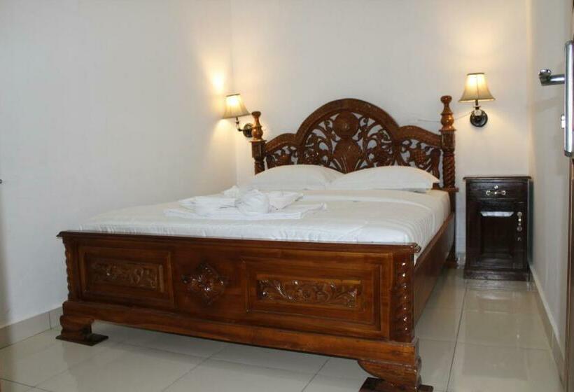 Номер Deluxe, Green Prundi