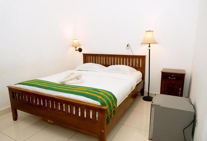 Номер Deluxe, Green Prundi