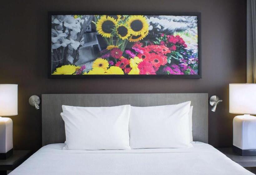 מיטת קינג בסוויטה, Hyatt House New York/chelsea